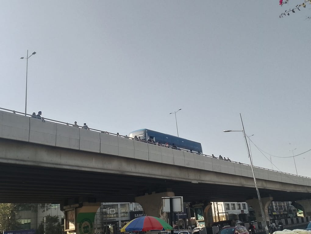 Bus breaks down on GT Road flyover, passengers upset