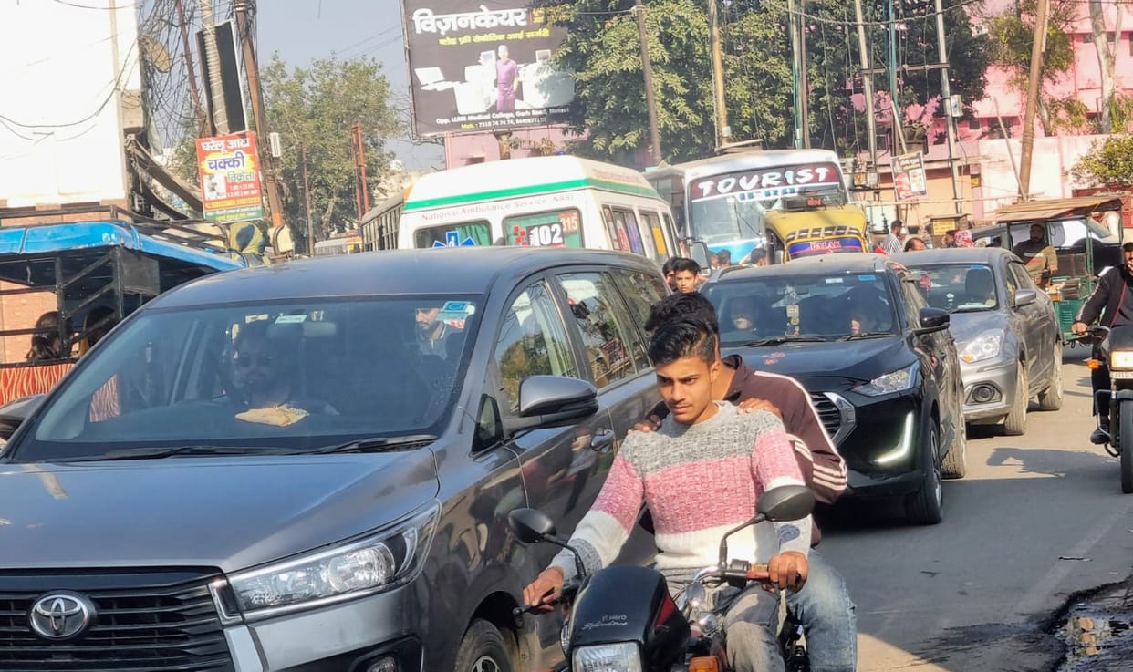 Traffic jams continued on the main road throughout the day.