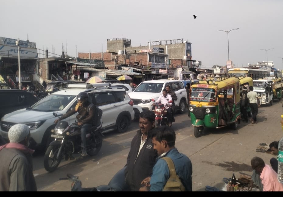 Jam troubled, journey of minutes took hours