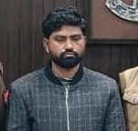 पुलिस गिरफ्त में आरोपी मौबीन। स्रोत पुलिस विभाग