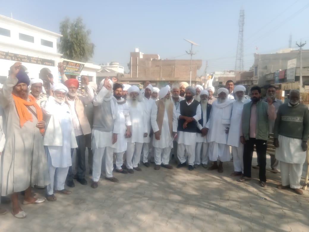 Angry farmers burn copies of the Electricity and Seed Bill 2025 in protest