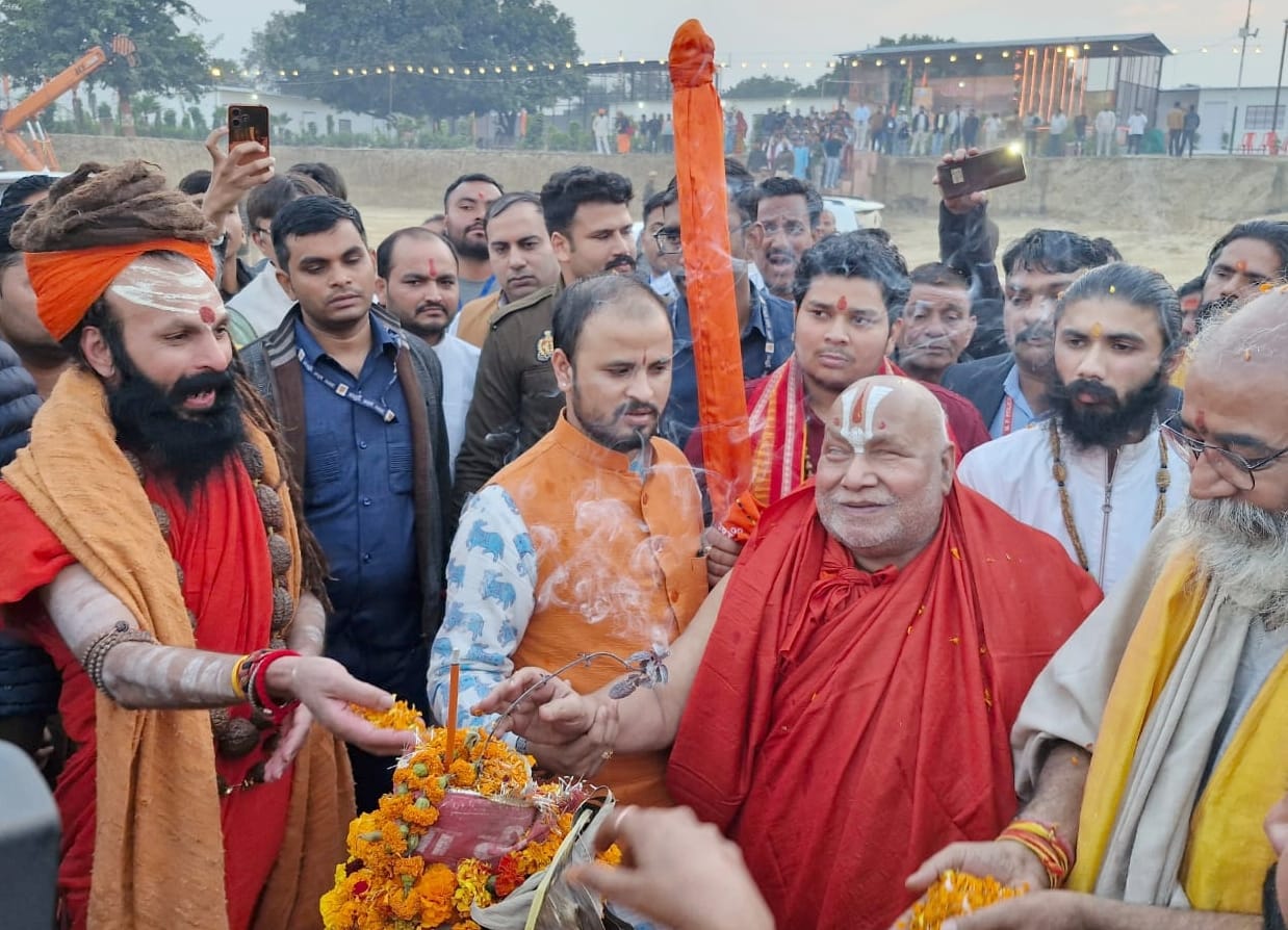 By making Sambhal the capital, Lord Kalki destroyed the sinners.