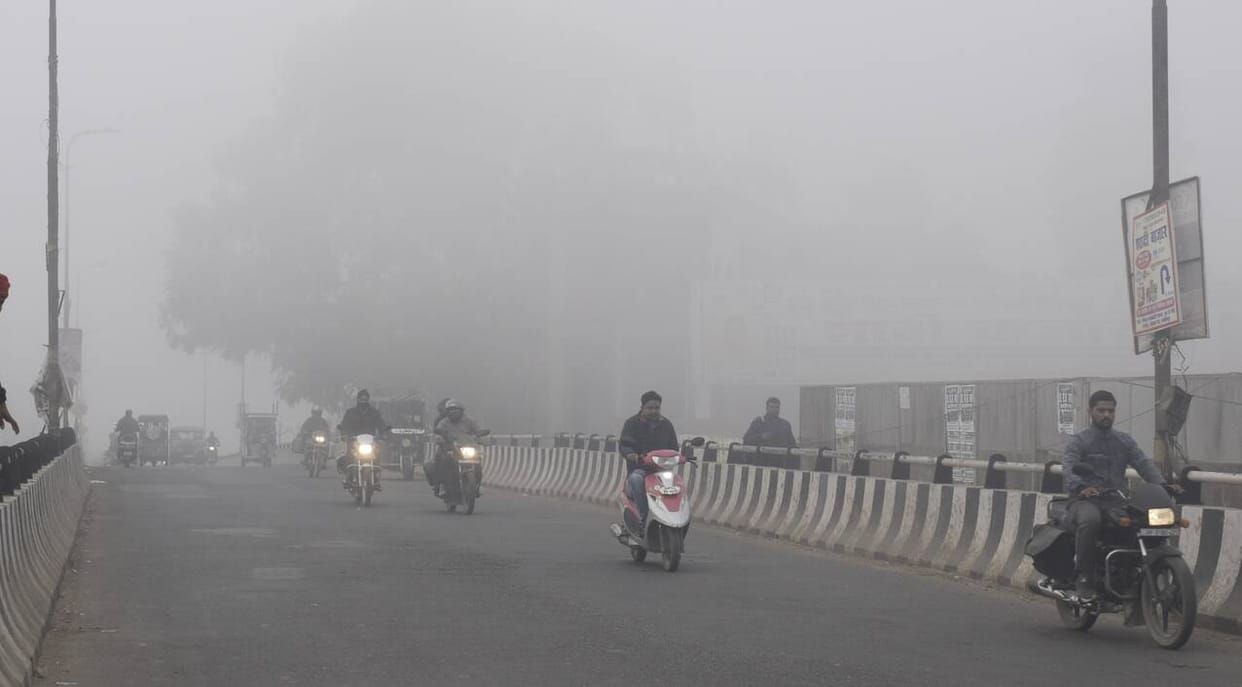 The city was covered in fog in the morning, but the sunshine brought relief in the afternoon.