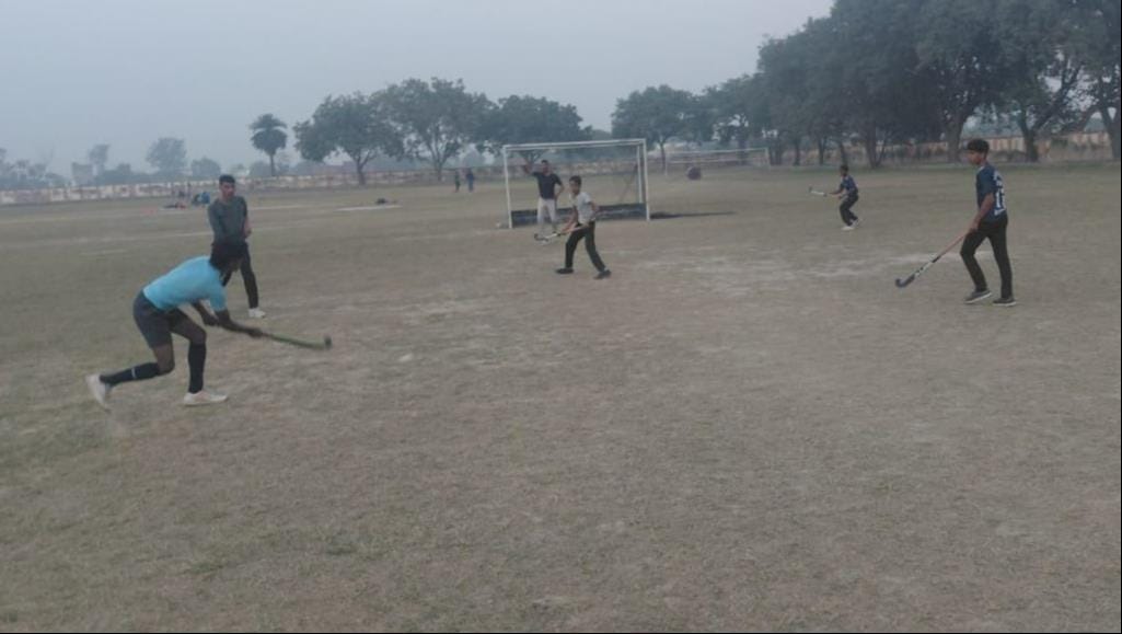 Six hockey players of the district were selected at the divisional level.