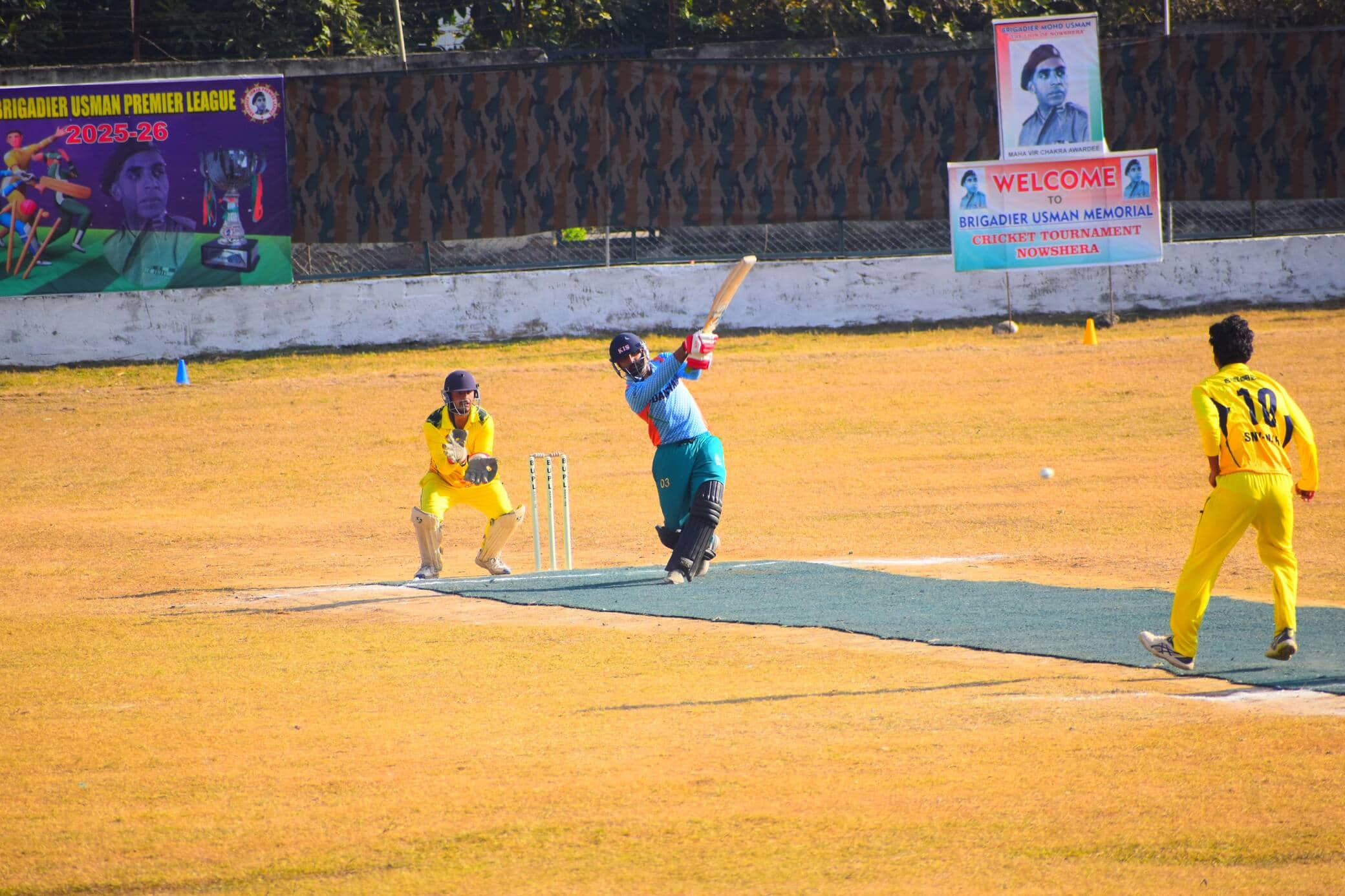 श्रोत संवाद फोटो :- नौशेरा खेल मैदान मे आपरेशन सद्भावना के तहत चल रही क्रिकेट प्रतियोगिता में 