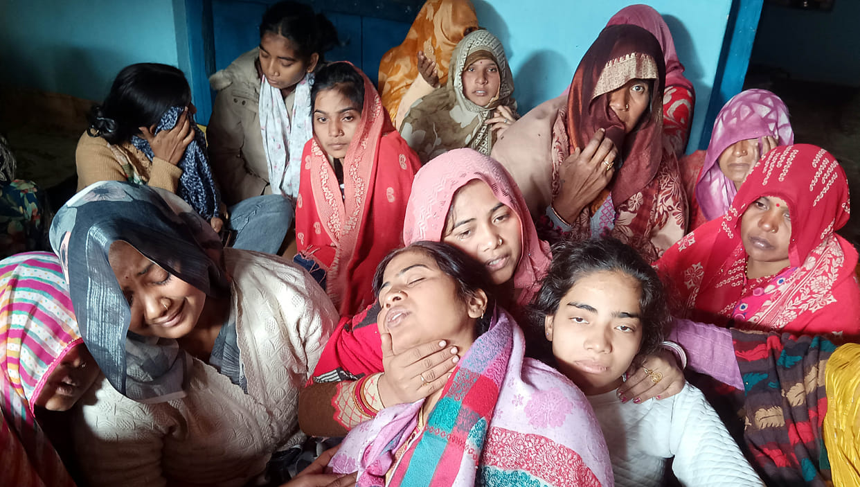Two people, including a student from Bah, died in a car accident in Delhi.