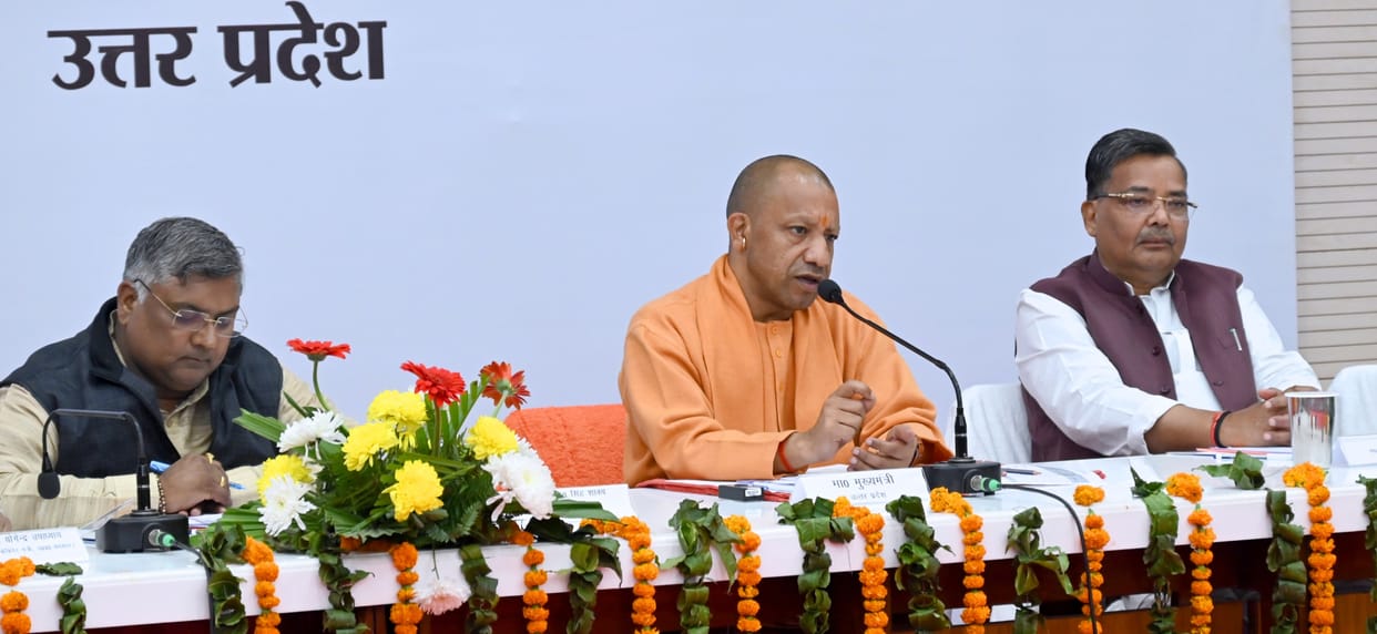 Review's political message, positive vote and micro management