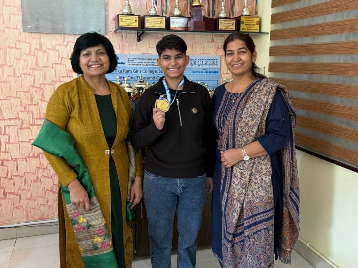 Welcomed Anju, gold medalist in grappling competition