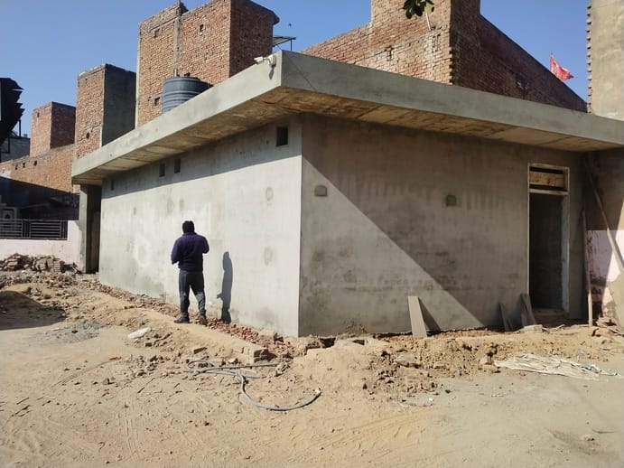 Contractor not paid, agency halts toilet work, 950 shopkeepers upset