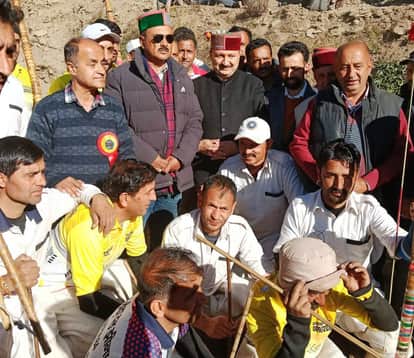 Tohnal of Ghund Balsan became the winner in Thoda game and Talipav became the winner in tug of war.