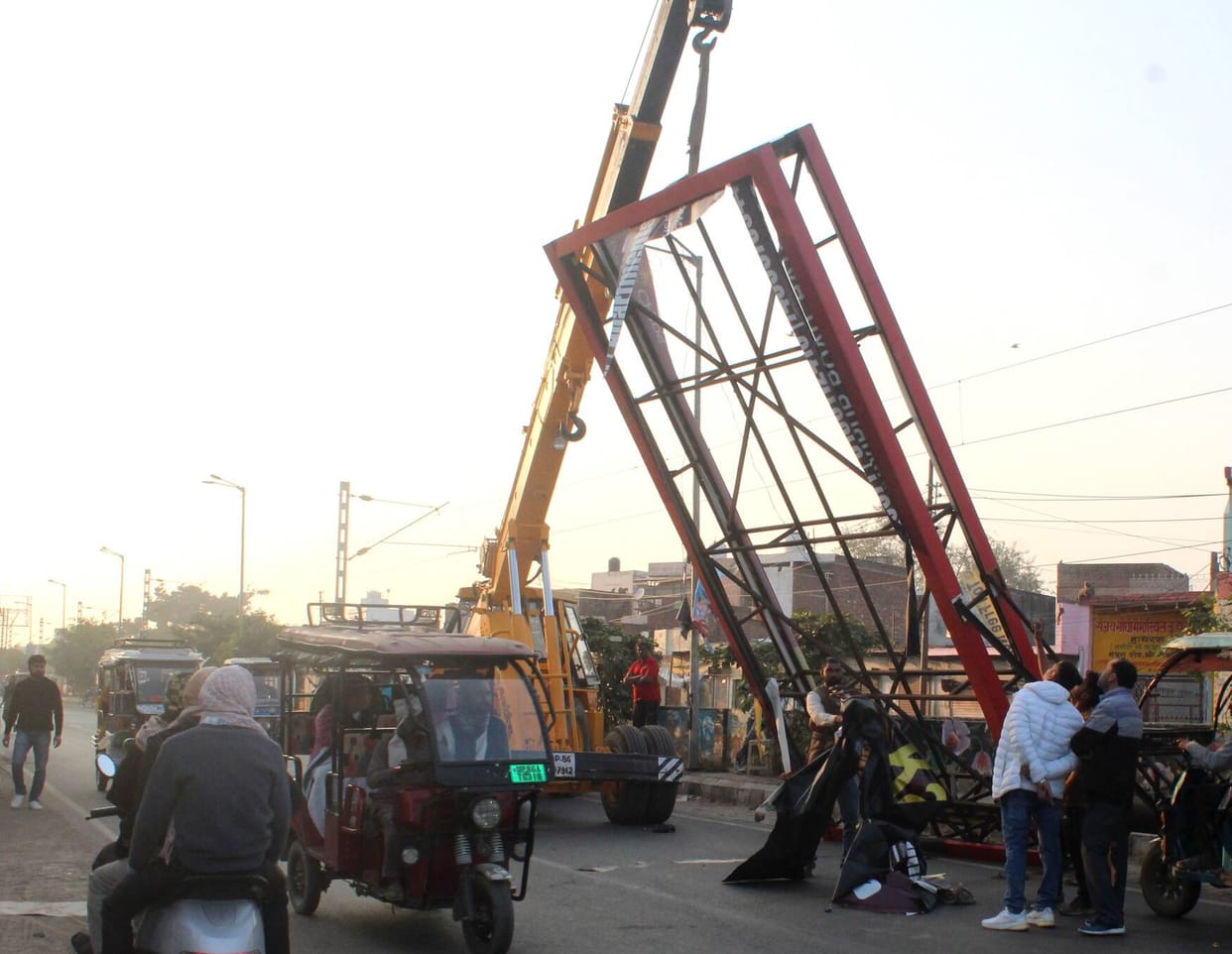 DM found eight illegal unipoles and got them removed.