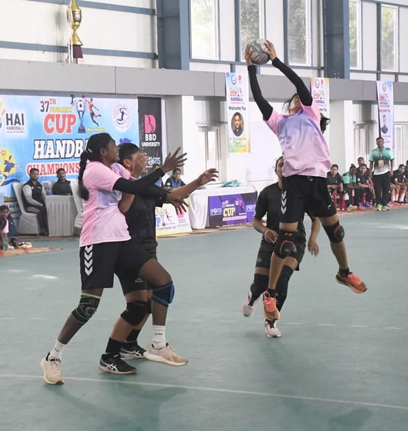 Host Uttar Pradesh continues its strong run in the Handball Championship