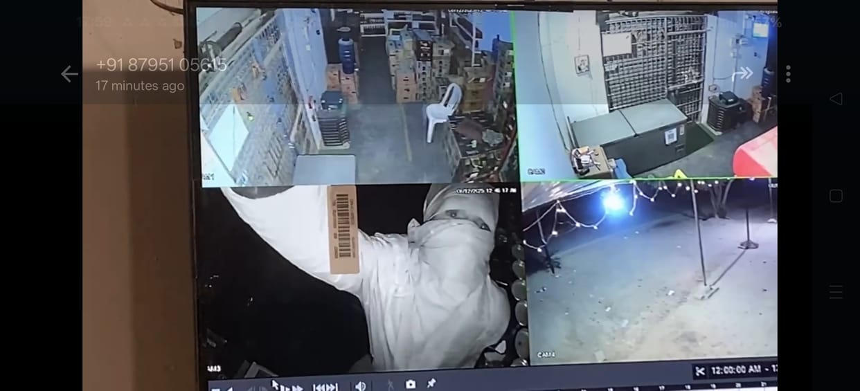 Liquor shop burgled, Rs 1.75 lakh cash and liquor stolen