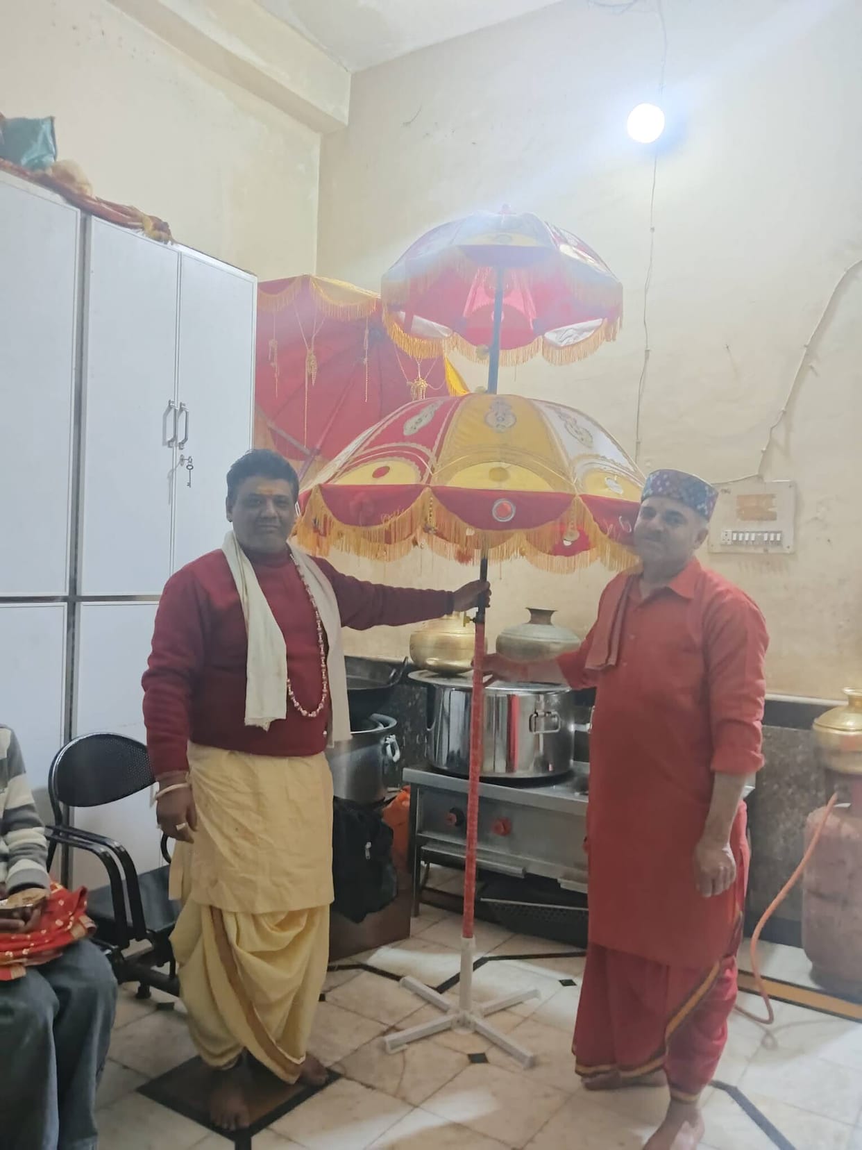 A devotee from Delhi offered a grand umbrella at the Maa Chintpurni Darbar.