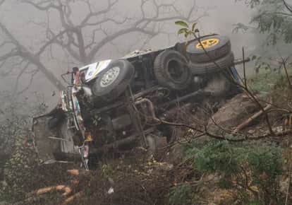 Damaged car near Madli on NH in Champawat.