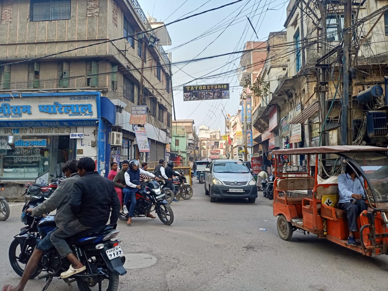 Even after the implementation of one-way, there is traffic jam from Chaharsu to Olandganj.