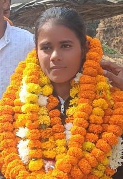 Roshni became the first player from the district to participate in the national kabaddi competition.