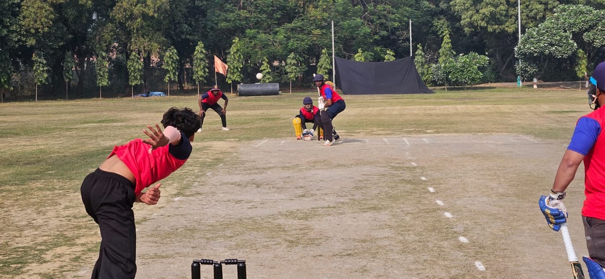 Shahjahanpur defeated Hardoi to reach the semi-finals, and Bareilly also won.