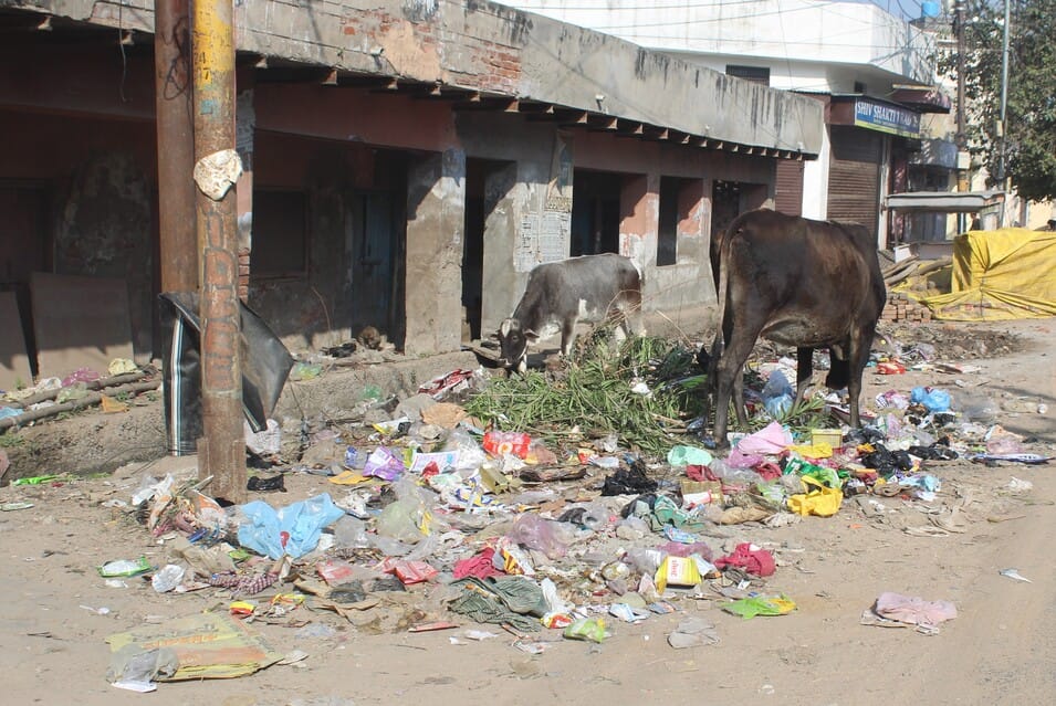 Sanitation workers went on mass leave, leaving piles of garbage