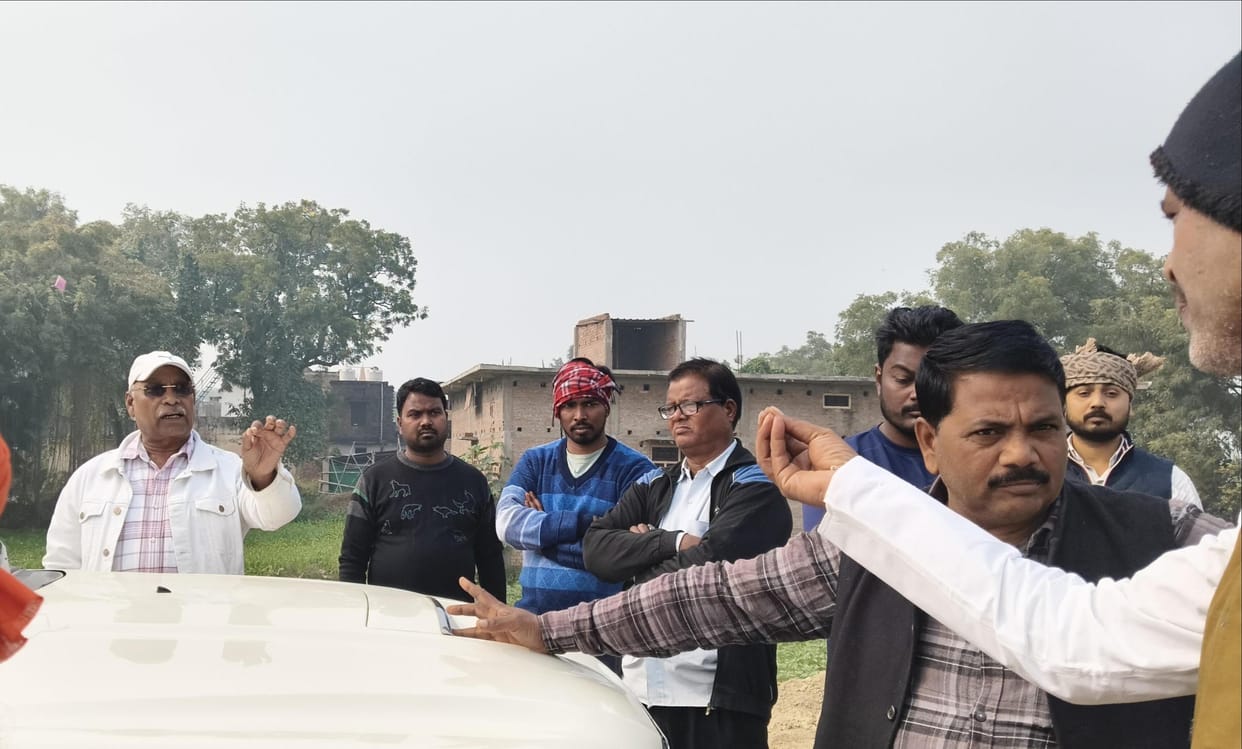 Farmers did not allow the approach road work to be done even on the second day.