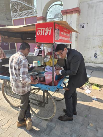 Food samples were taken from the college and a street vendor.