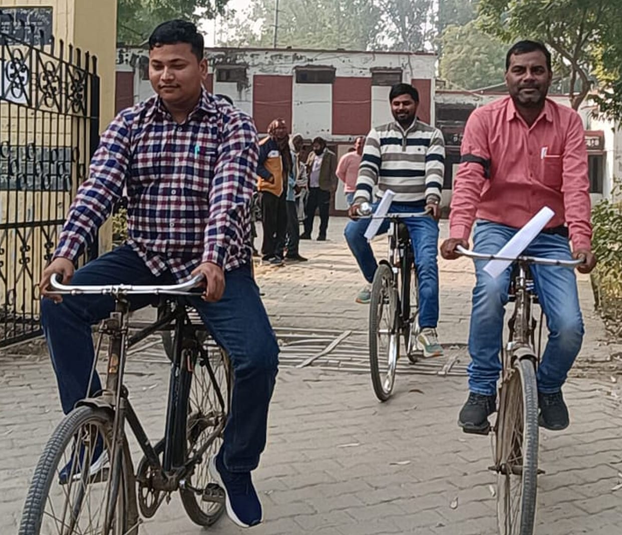 Secretaries protested by walking and cycling.