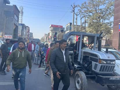 An anti-encroachment drive was conducted on Delhi Road to remove illegal structures; a warning was issued that action would be taken if encroachments were made again.