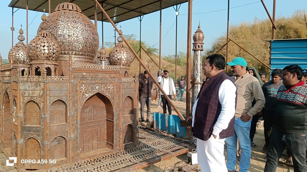 Seven wonders of the world are being built in Khilmil Park