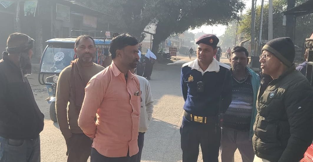 Travel in roadways bus instead of illegal vehicle