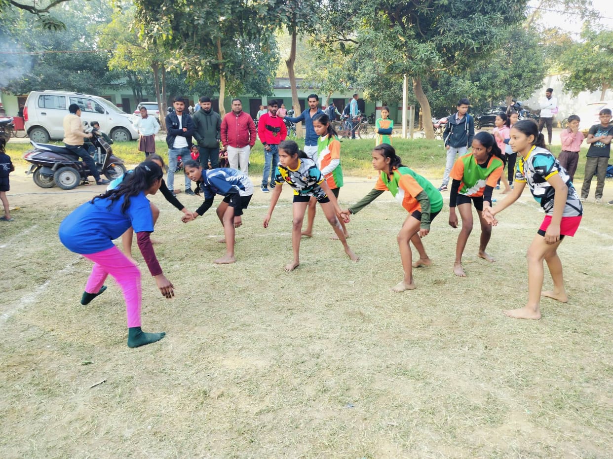 Keshavpur in Kabaddi, Duhwa's team became the winner in Kho-Kho