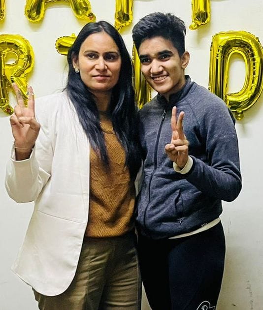 Avni will showcase her strength in the Para Youth Asian Games to be held in Dubai.