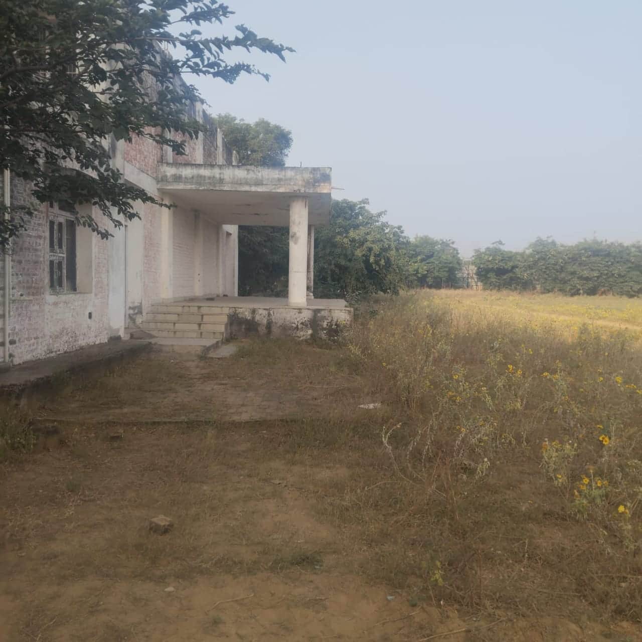 धारूहेड़ा खेल स्टेडियम की खराब दशा। संवाद