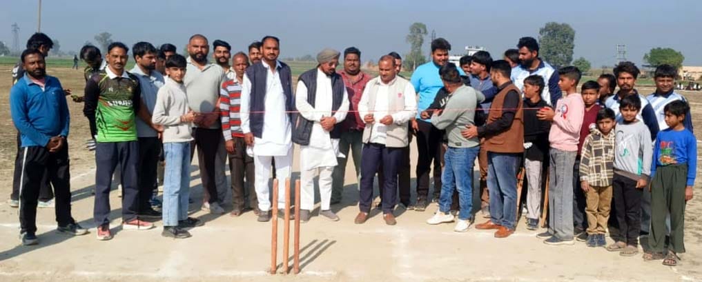 In a tough match, the team of Jainpur defeated the team of Chapra.