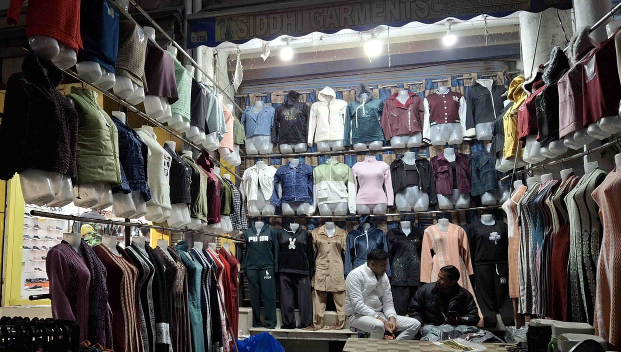 Hot Banarasi suits are attracting women.