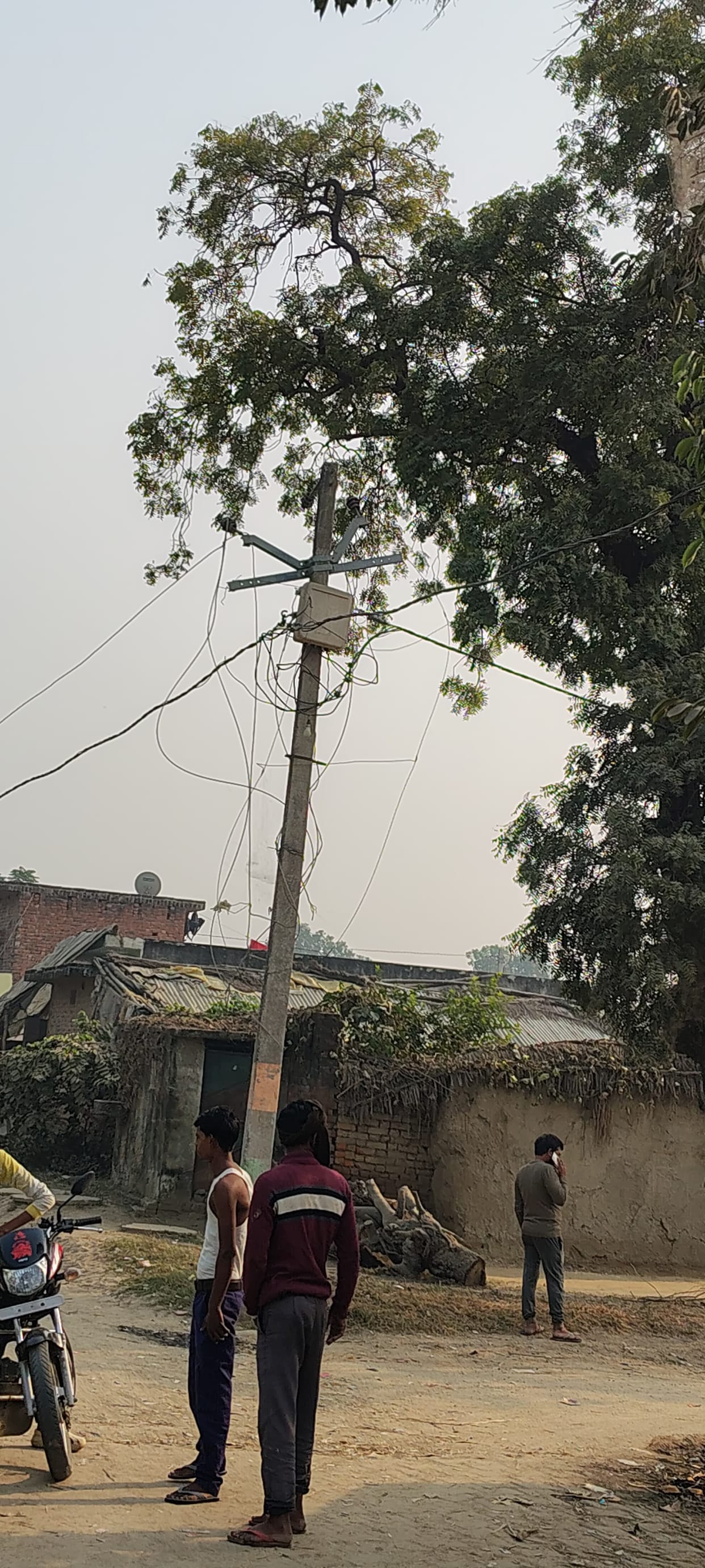 Danger from electric wires hanging on rooftops for five months