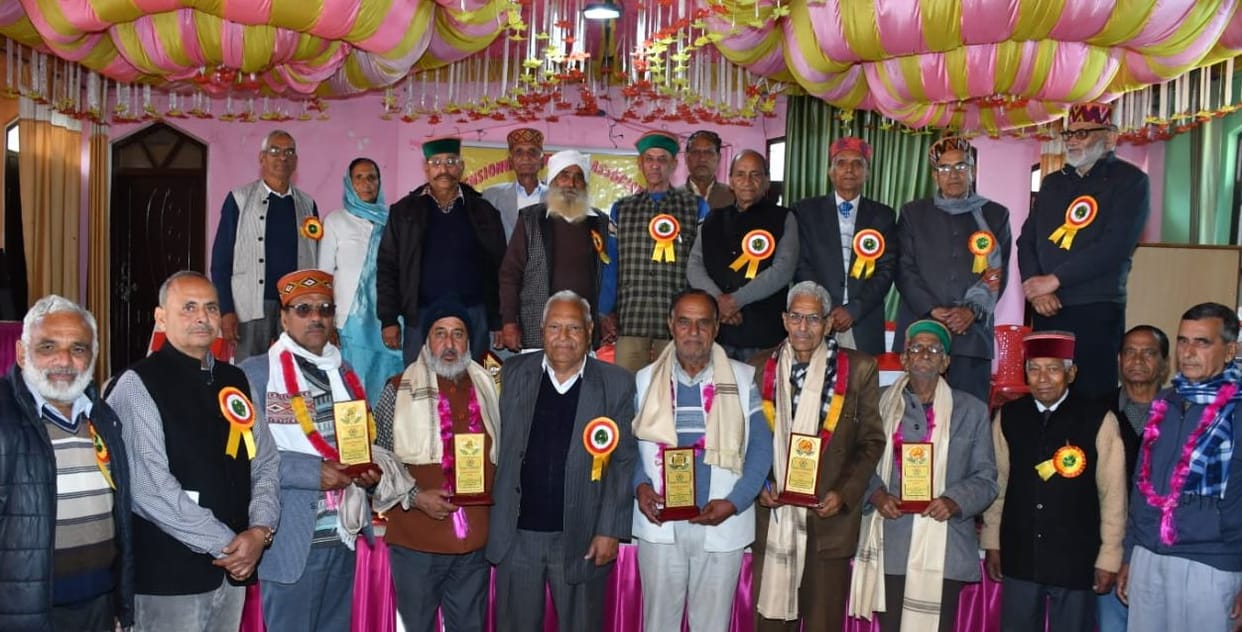 Pensioners who have completed 75 years were honored.