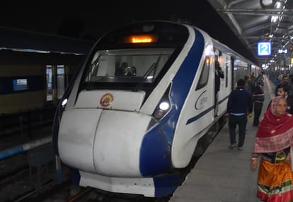 UP Big News: Prateek to divorce Aparna!, Maulana gives advice to Dhirendra Shastri, Groom disappears after wed