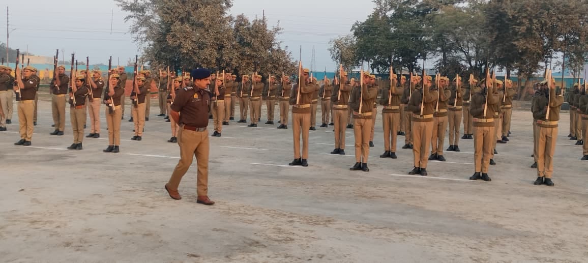 CO Line took the salute of the parade, inspected various branches