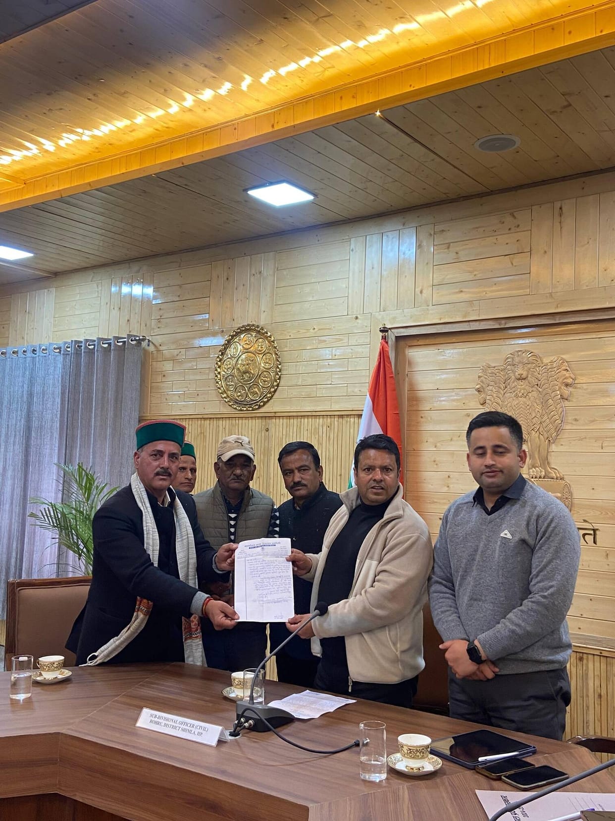 Samoli Panchayat submitted a memorandum to the SDM.