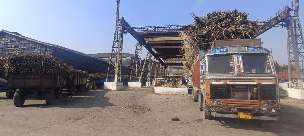 Crushing disrupted due to breakdown, vehicles stranded in yard