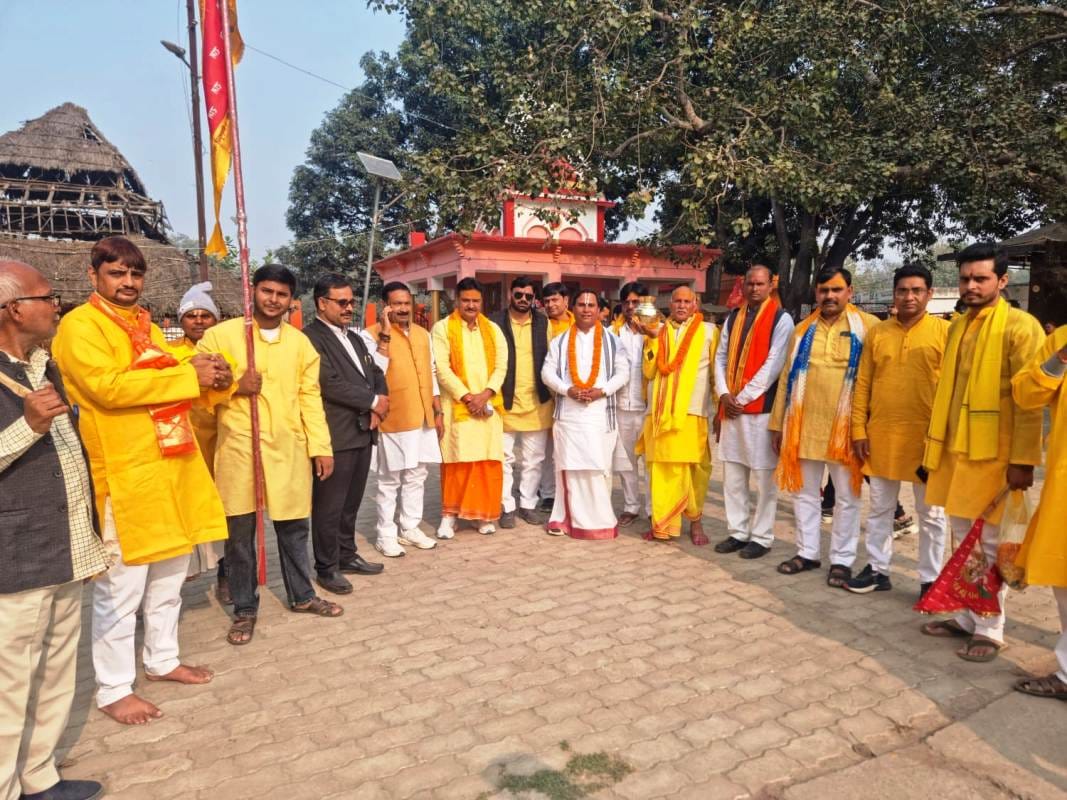 Kalash Yatra was taken out for Shrimad Bhagwat Katha