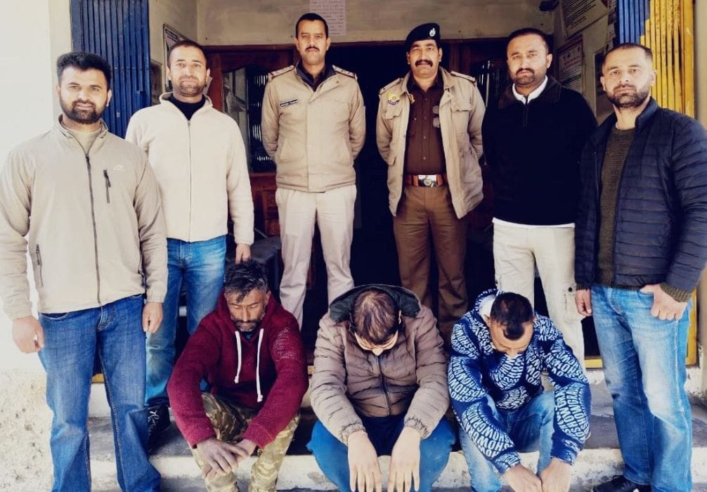 They have been committing crimes in the area for several months; the three accused will be presented in court today.