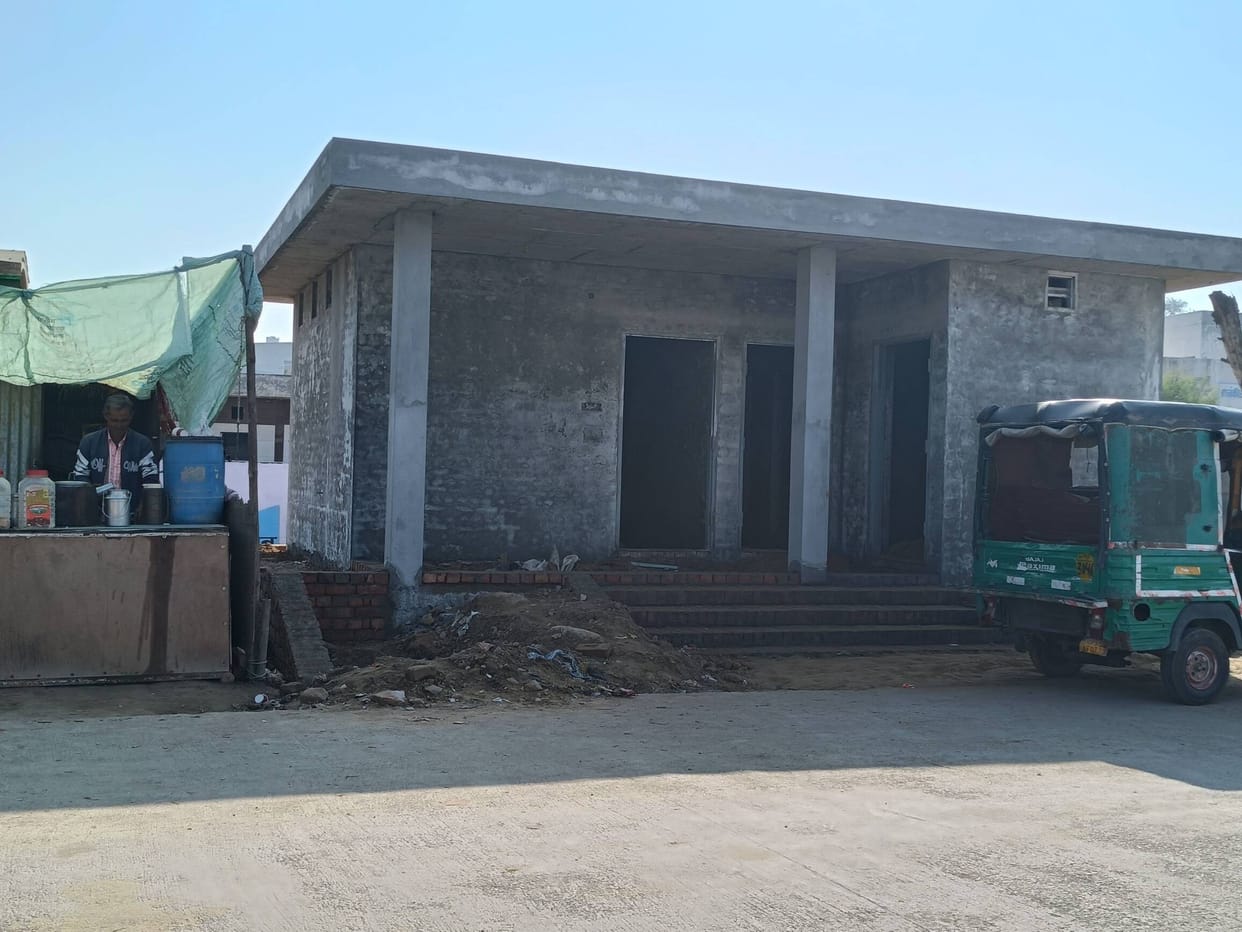 The municipality is constructing modern toilets, which will benefit passengers.