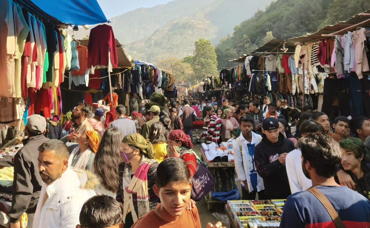Lavi fair traders will have to wrap up their business by the 15th.