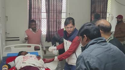 A pickup full of visitors returning from the fair overturned, injuring 30 people including 11 children