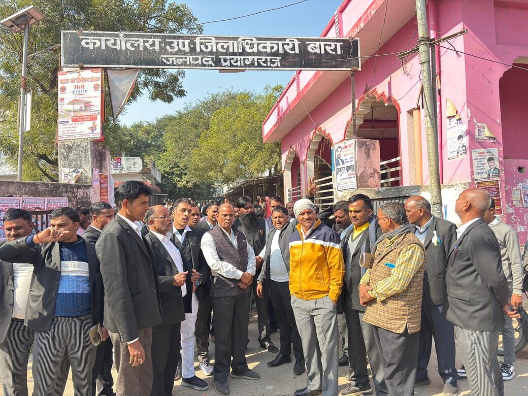 There was panic among the people due to the information that Jasra railway crossing was completely closed