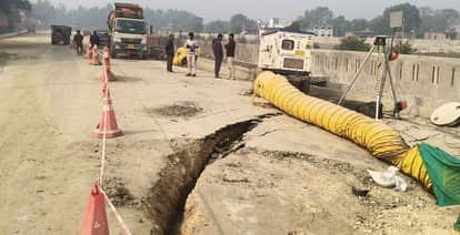 Chaurasi Kosi Parikrama route caved in, traffic disrupted for hours