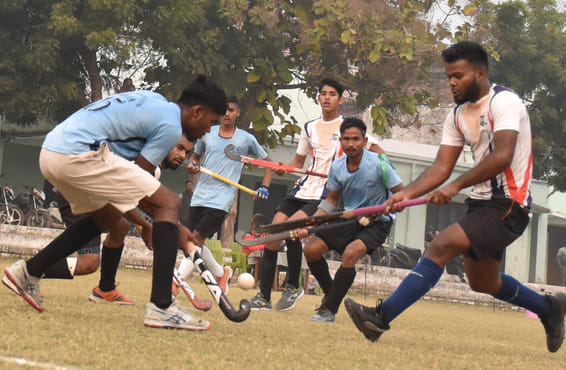 FCI Yellow and Maulana Azad School started with a win.