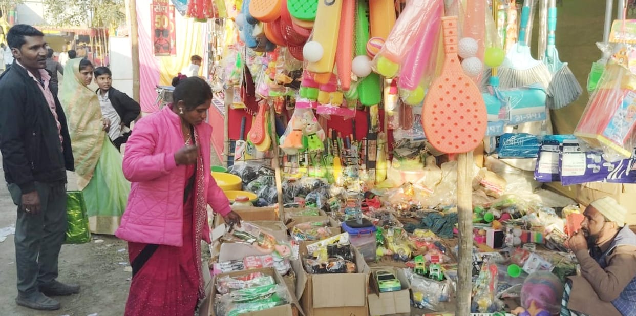 Even on the eighth day of the fair, shopping remained weak, shopkeepers disappointed.