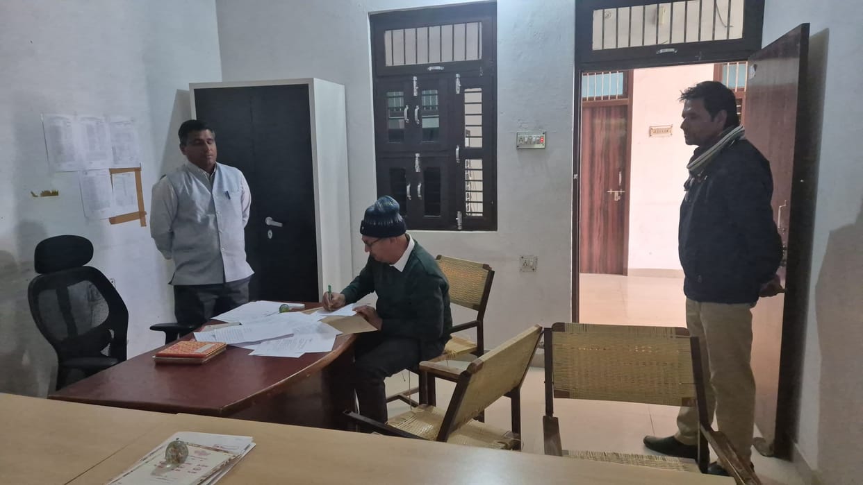 CM Flying's surprise inspection of Public Health Department offices in Kanina